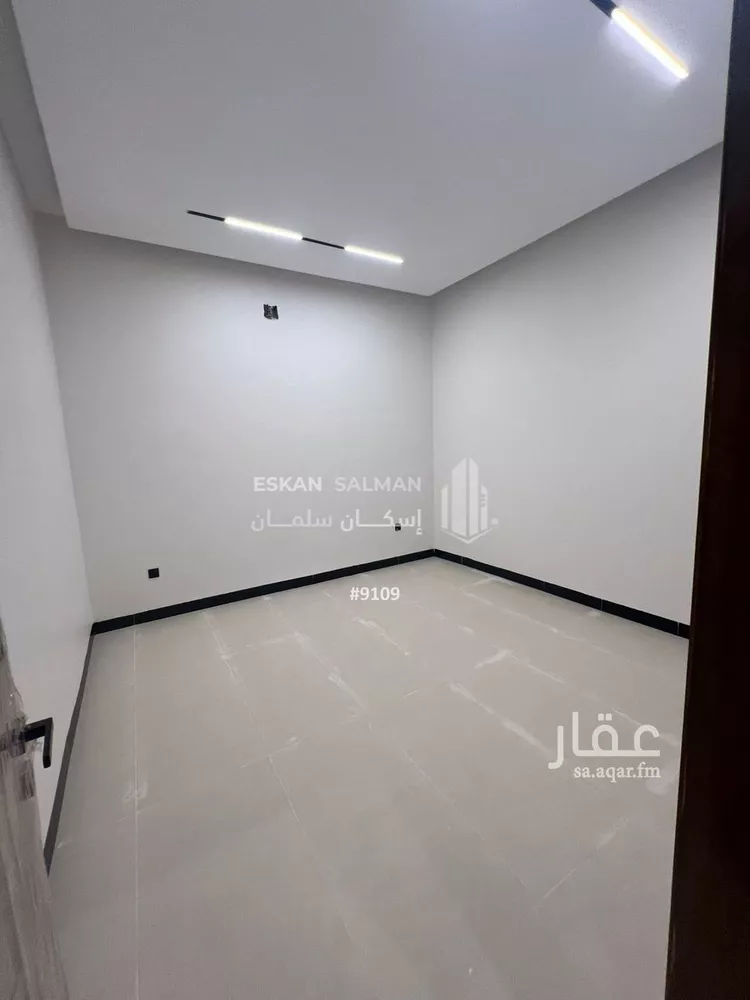 دور للبيع في شارع صالح محمد جمال, حي الرمال, مدينة الرياض, منطقة الرياض صورة 4