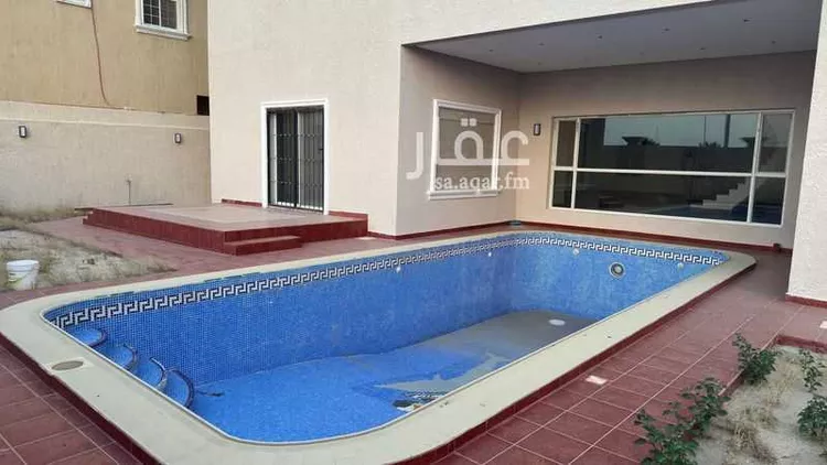 فيلا للبيع في شارع محمد بن علي البكري, حي الخليج, مدينة الخفجي, المنطقة الشرقية صورة 2
