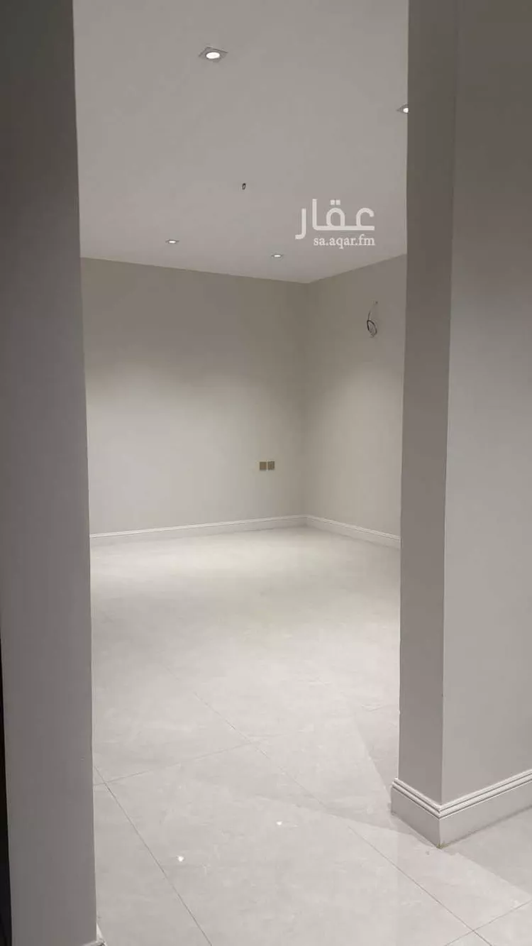 فيلا للبيع في شارع ساجر, حي العريجاء الغربي, مدينة الرياض, منطقة الرياض صورة 4