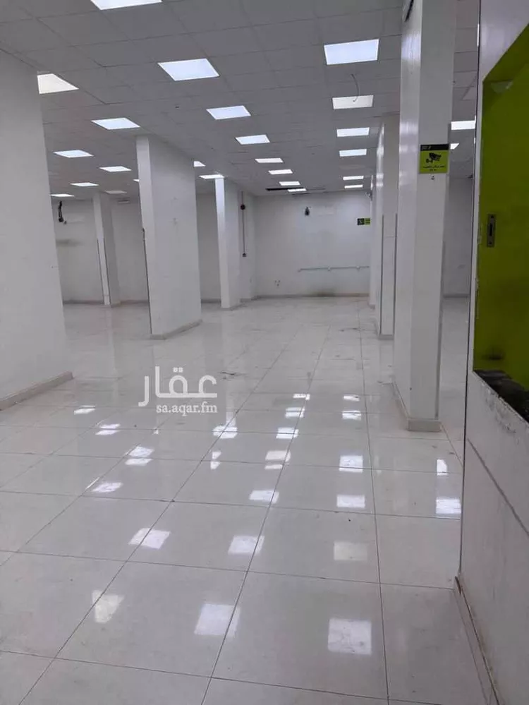 محل للإيجار في شارع حائل, حي ظهرة لبن, مدينة الرياض, منطقة الرياض صورة 2