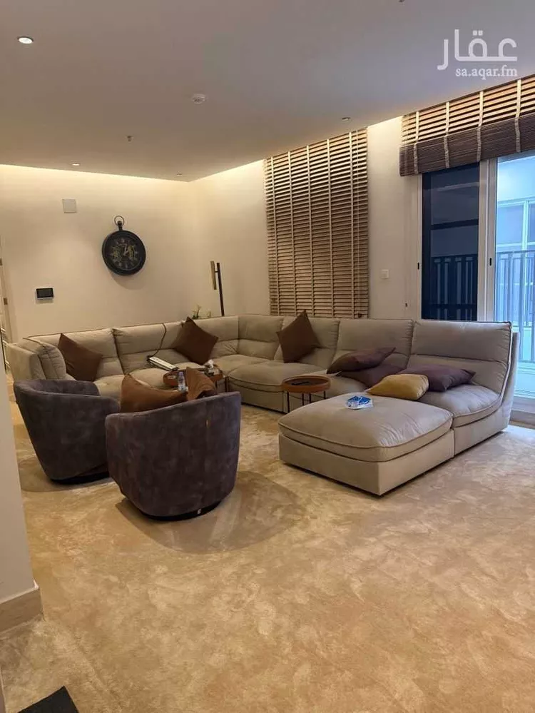 شقة للبيع في شارع الامير مقرن بن عبدالعزيز, حي مغرزات, مدينة الرياض, منطقة الرياض صورة 4