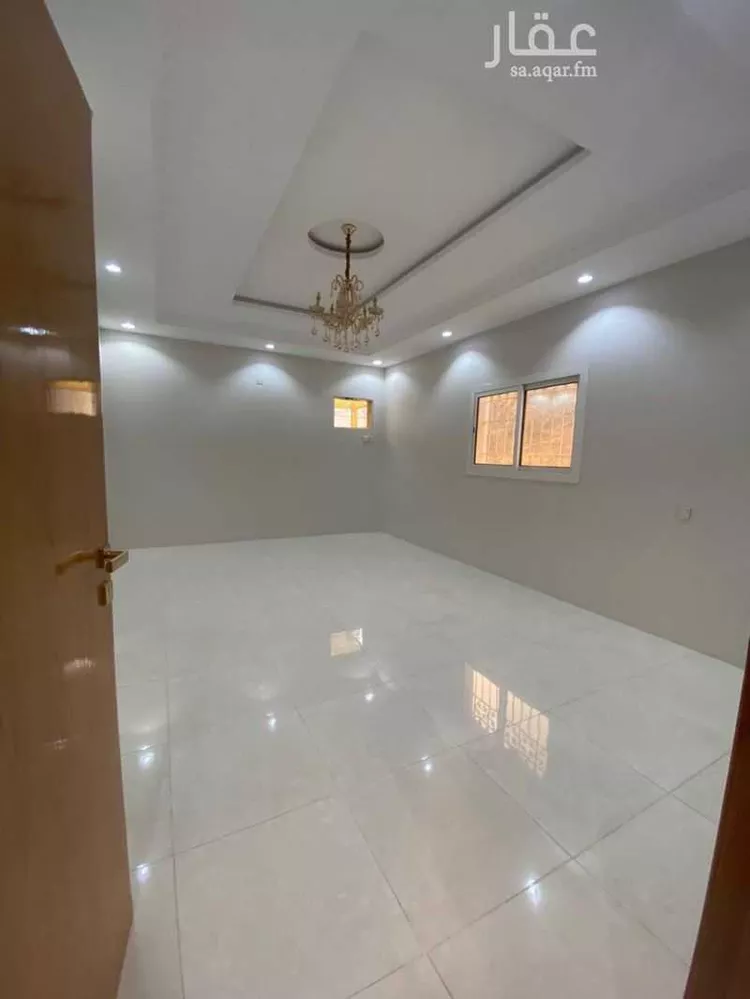 عمارة للإيجار في شارع غباش, حي السوق, مدينة الباحة, منطقة الباحة صورة 4