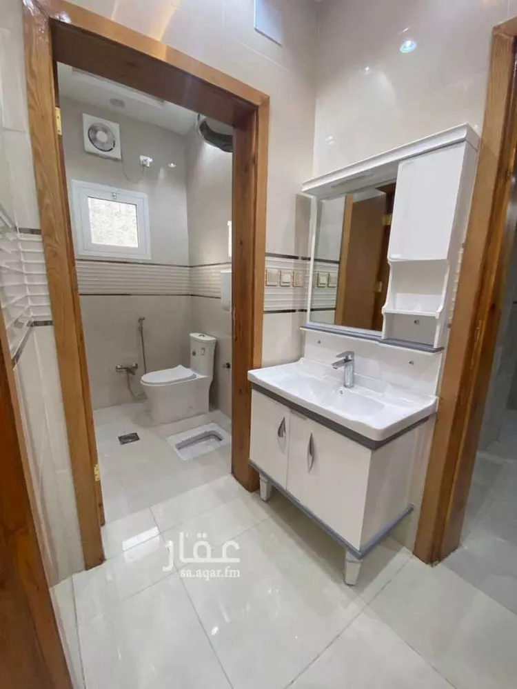 عمارة للإيجار في شارع غباش, حي السوق, مدينة الباحة, منطقة الباحة صورة 2