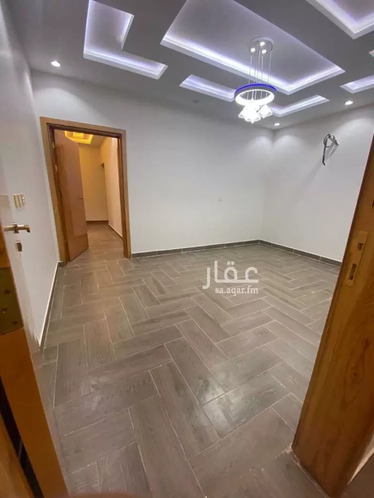 عمارة للإيجار في شارع غباش, حي السوق, مدينة الباحة, منطقة الباحة صورة 5