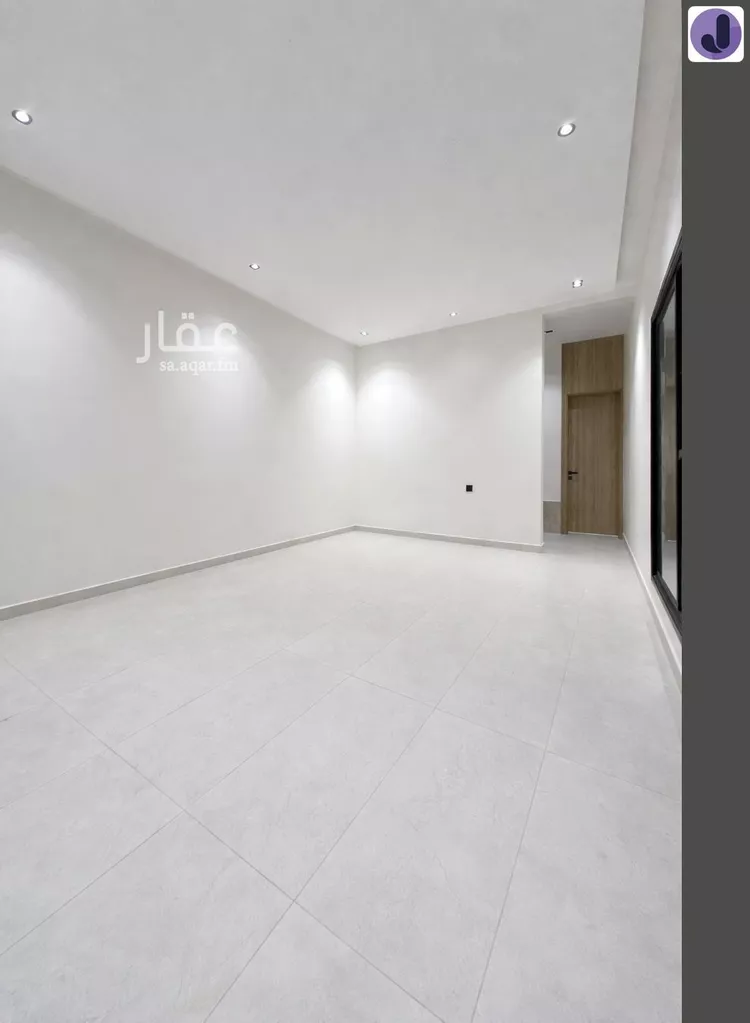 Floor for Sale in Riyadh Okaz صورة 3