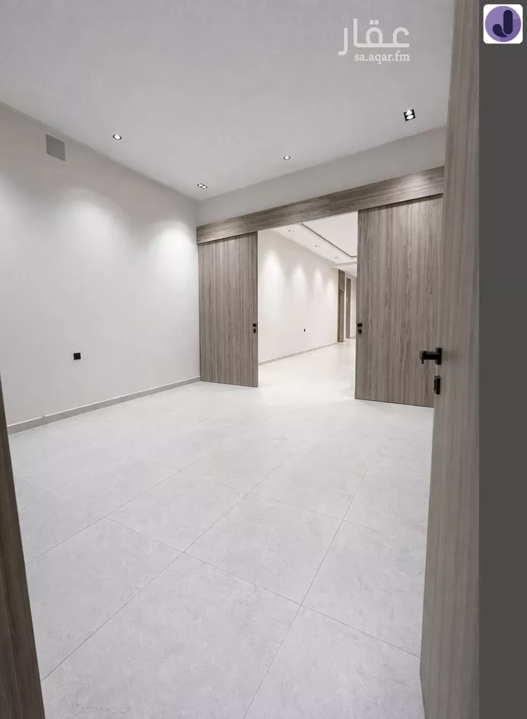 Floor for Sale in Riyadh Okaz صورة 5