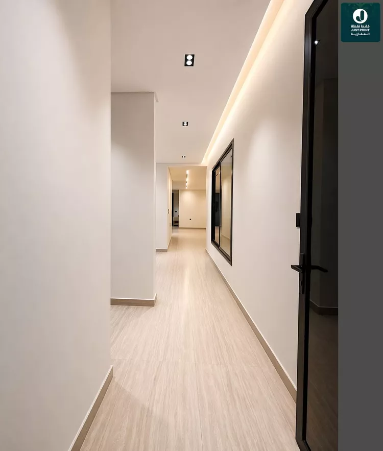 Floor for Sale in Riyadh Az Zahrah 6