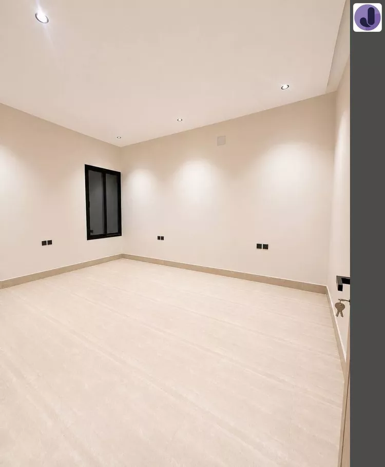 Floor for Sale in Riyadh Al Uraija Al Gharbiyah 13