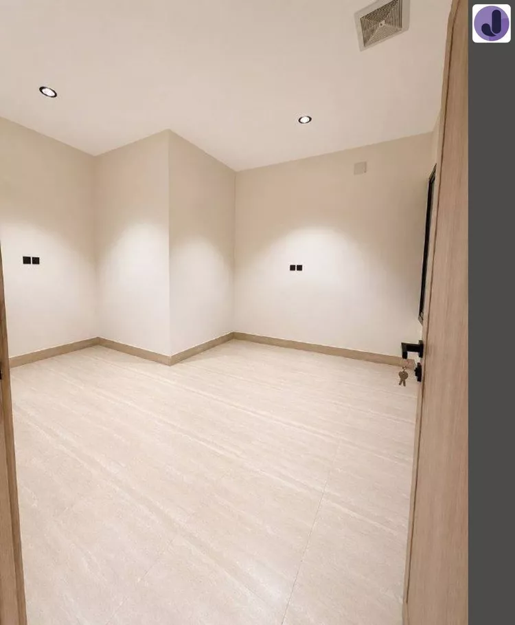 Floor for Sale in Riyadh Al Uraija Al Gharbiyah 8