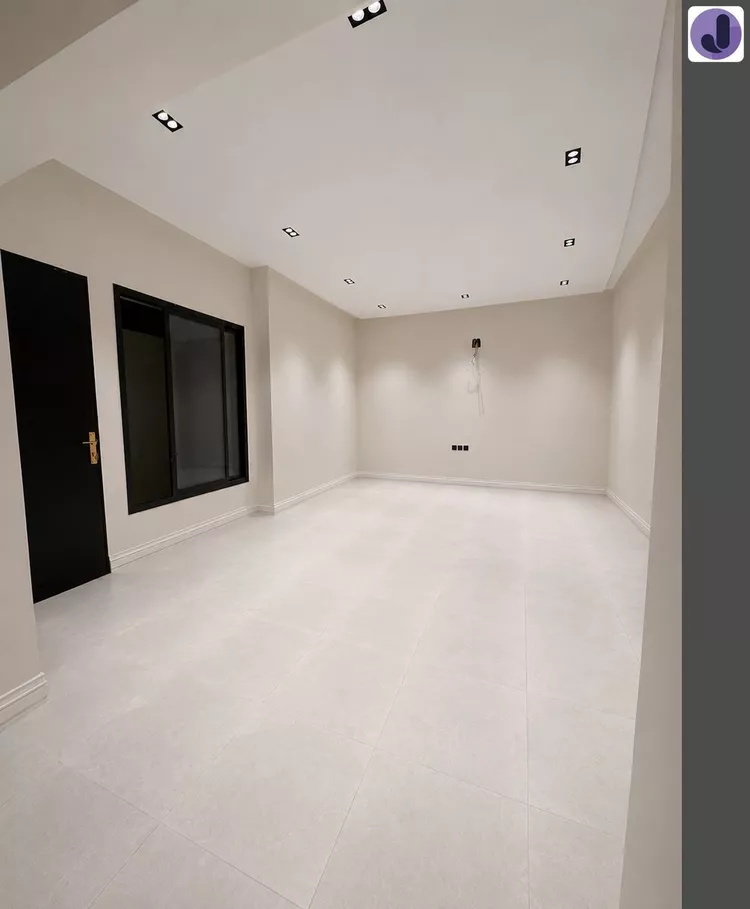 Floor for Sale in Riyadh Al Uraija Al Gharbiyah 9