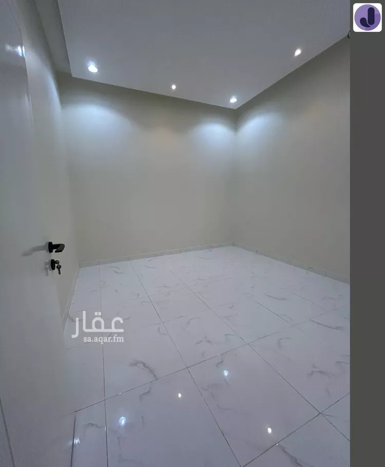 دور للبيع في شارع الحارث بن عبدالرحمن, حي عكاظ, مدينة الرياض, منطقة الرياض صورة 4