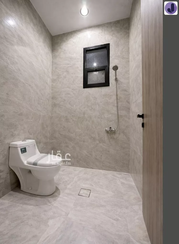 Floor for Sale in Riyadh Okaz صورة 4