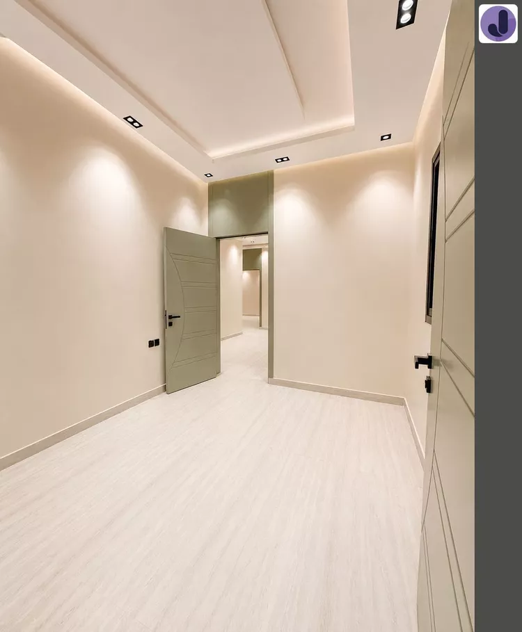 Floor for Sale in Riyadh Badr 7
