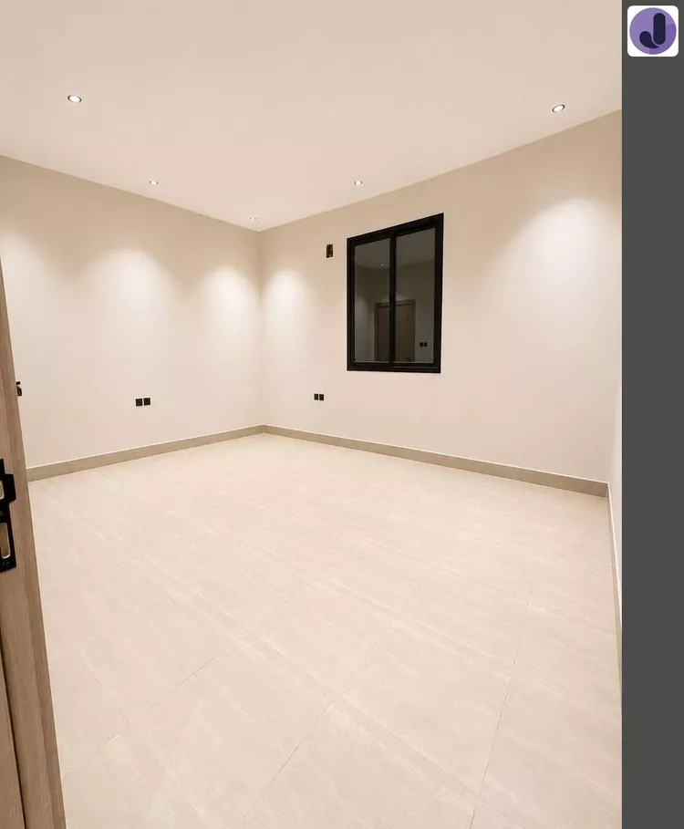 Floor for Sale in Riyadh Al Uraija Al Gharbiyah 7