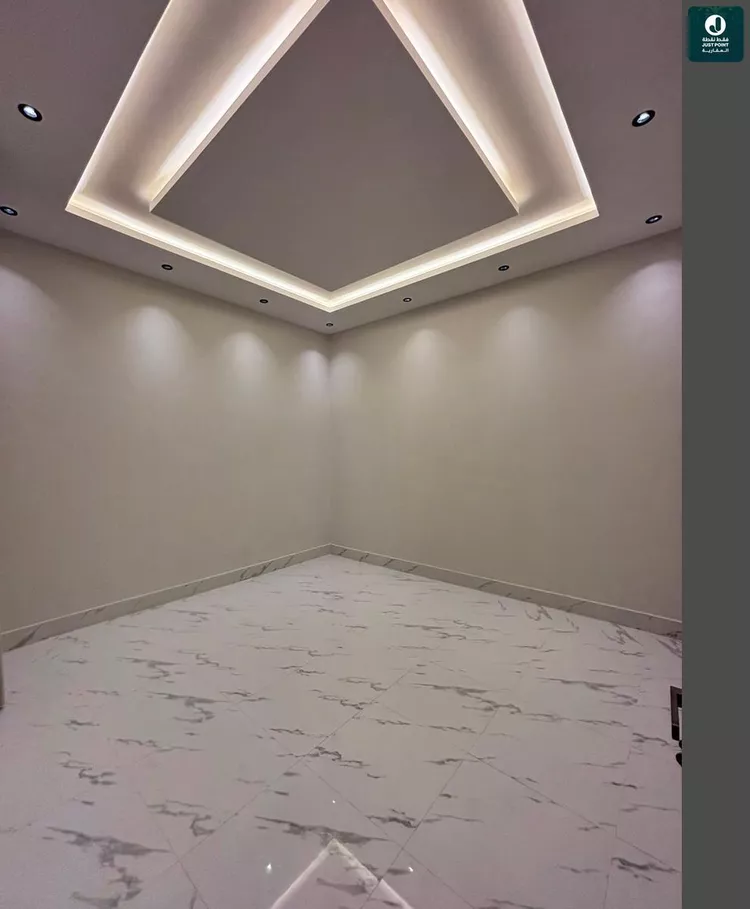 دور للبيع في شارع حسن مشاط, حي عكاظ, مدينة الرياض, منطقة الرياض 6