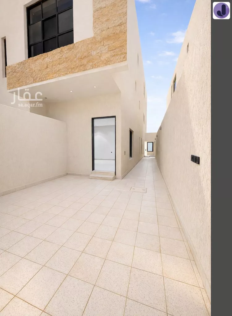 Floor for Sale in Riyadh Okaz صورة 2