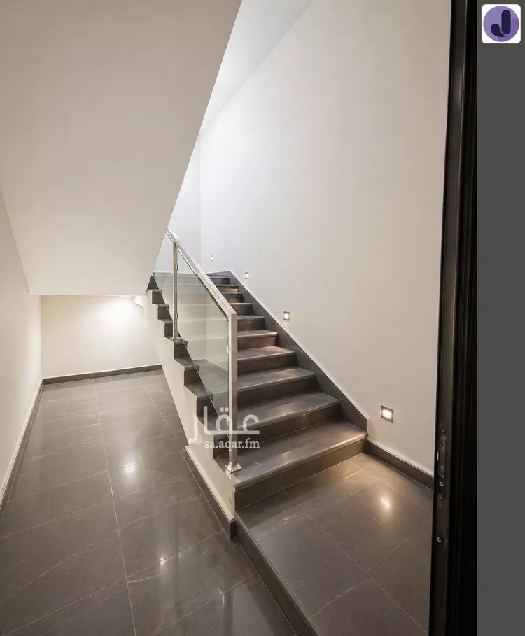 دور للبيع في شارع الشيخ عبدالله عبدالعزيزالخضيري, حي السويدي الغربي, مدينة الرياض, منطقة الرياض صورة 4