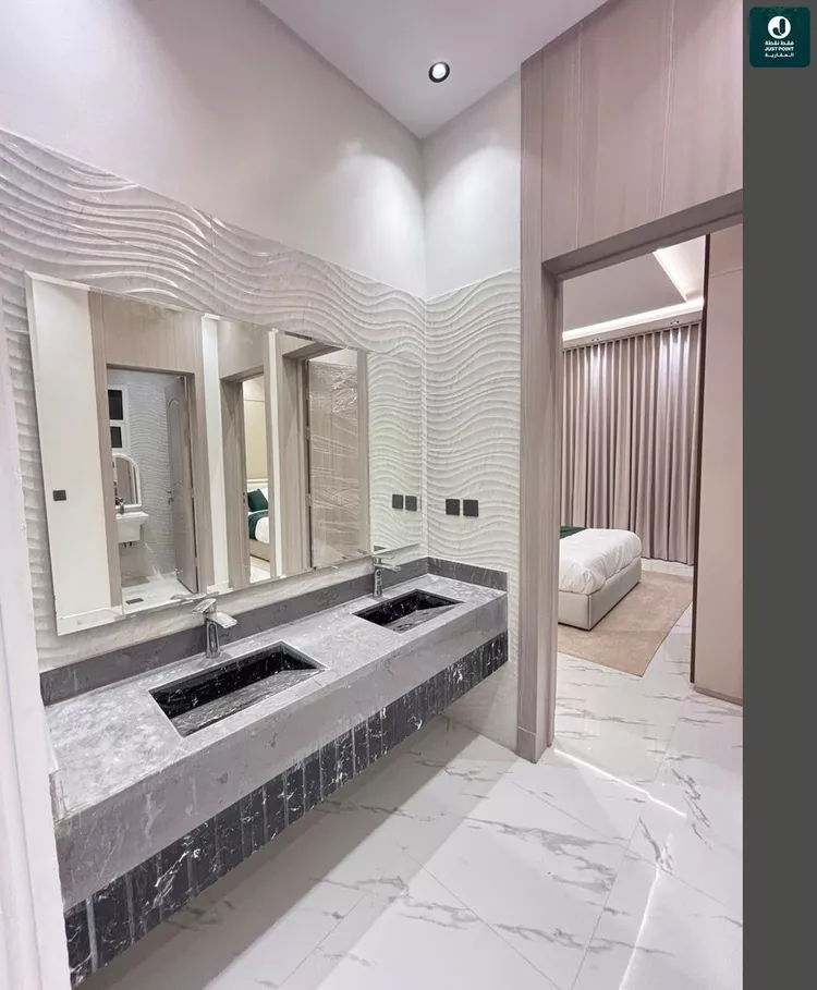 Floor for Sale in Riyadh Okaz 9
