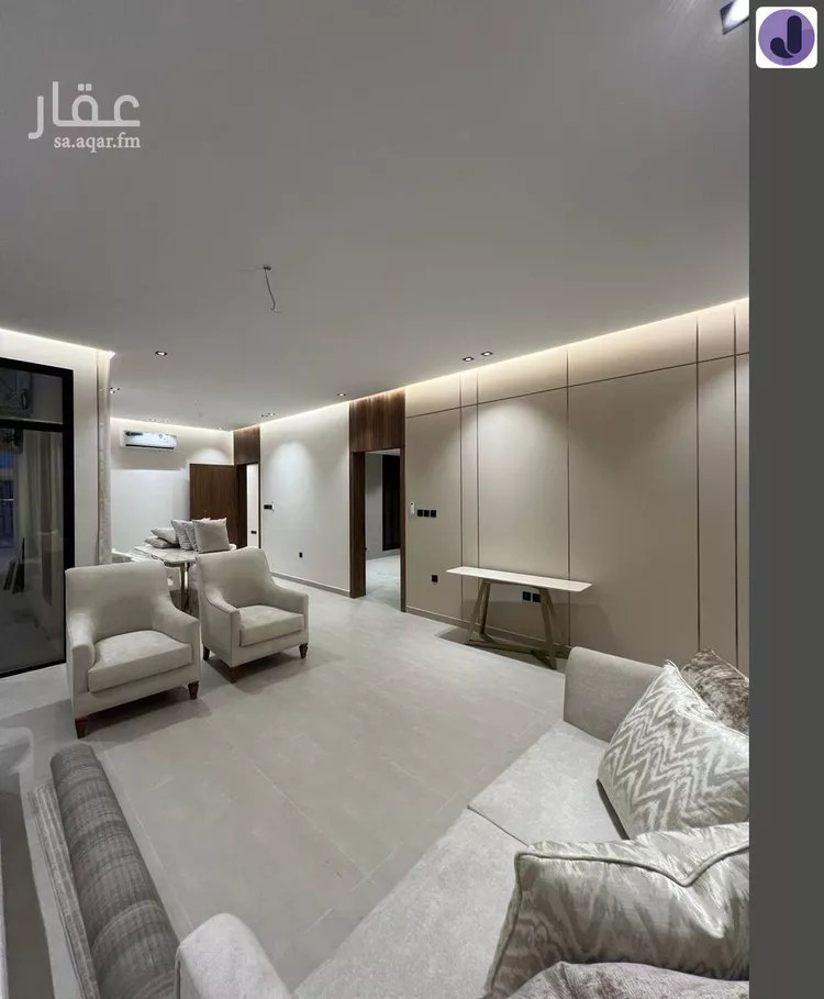 دور للبيع في شارع عبدالخالق الصابوني, حي عكاظ, مدينة الرياض, منطقة الرياض صورة 3