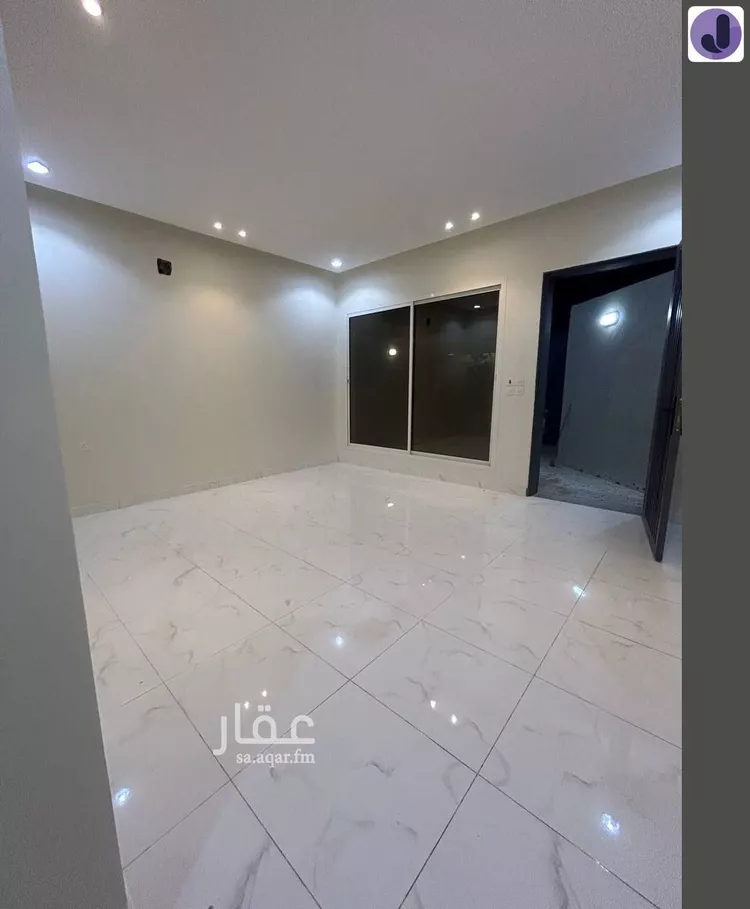 دور للبيع في شارع الحارث بن عبدالرحمن, حي عكاظ, مدينة الرياض, منطقة الرياض صورة 2