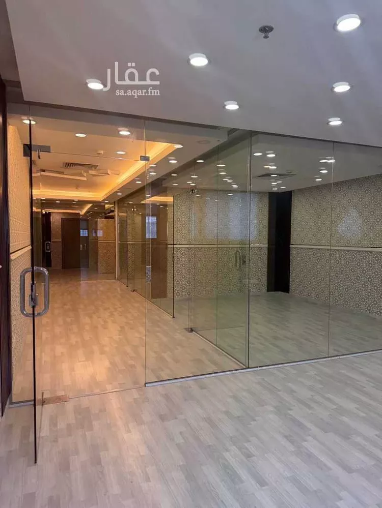 مكتب تجاري للإيجار في شارع انس بن مالك, حي الملقا, مدينة الرياض, منطقة الرياض صورة 3