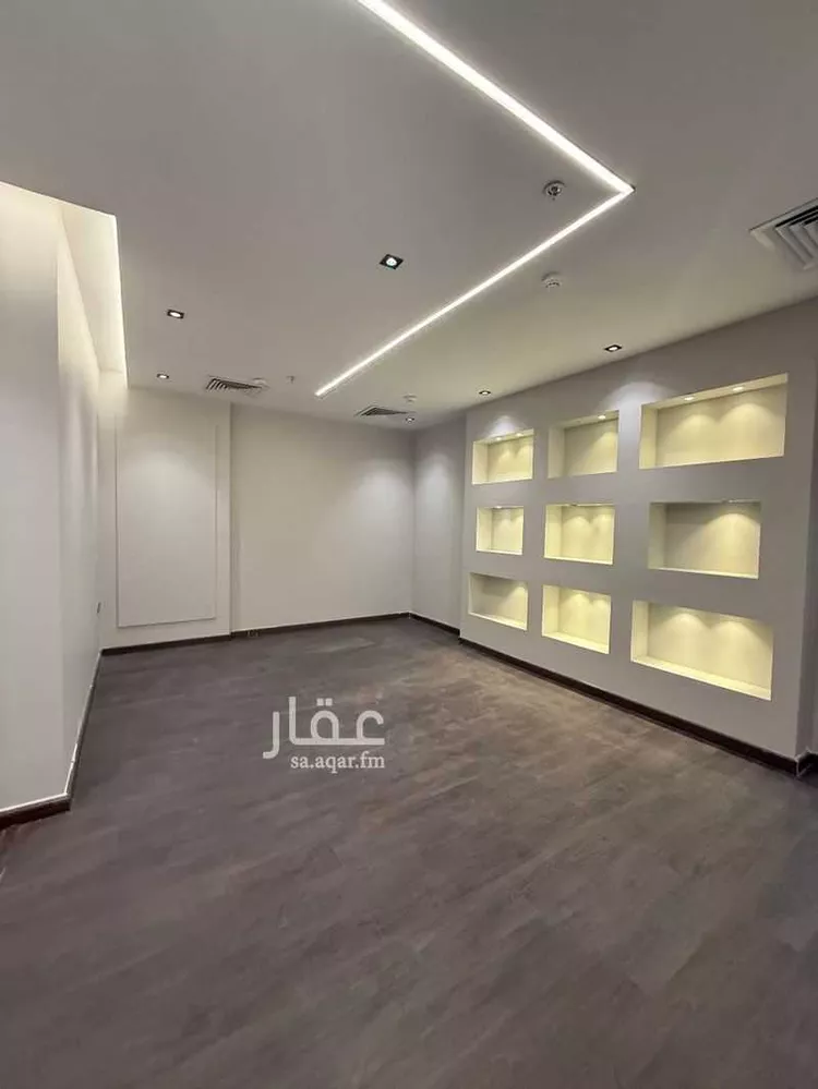 مكتب تجاري للإيجار في شارع انس بن مالك, حي الملقا, مدينة الرياض, منطقة الرياض