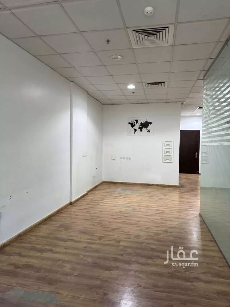 مكتب تجاري للإيجار في شارع انس بن مالك, حي الملقا, مدينة الرياض, منطقة الرياض صورة 3