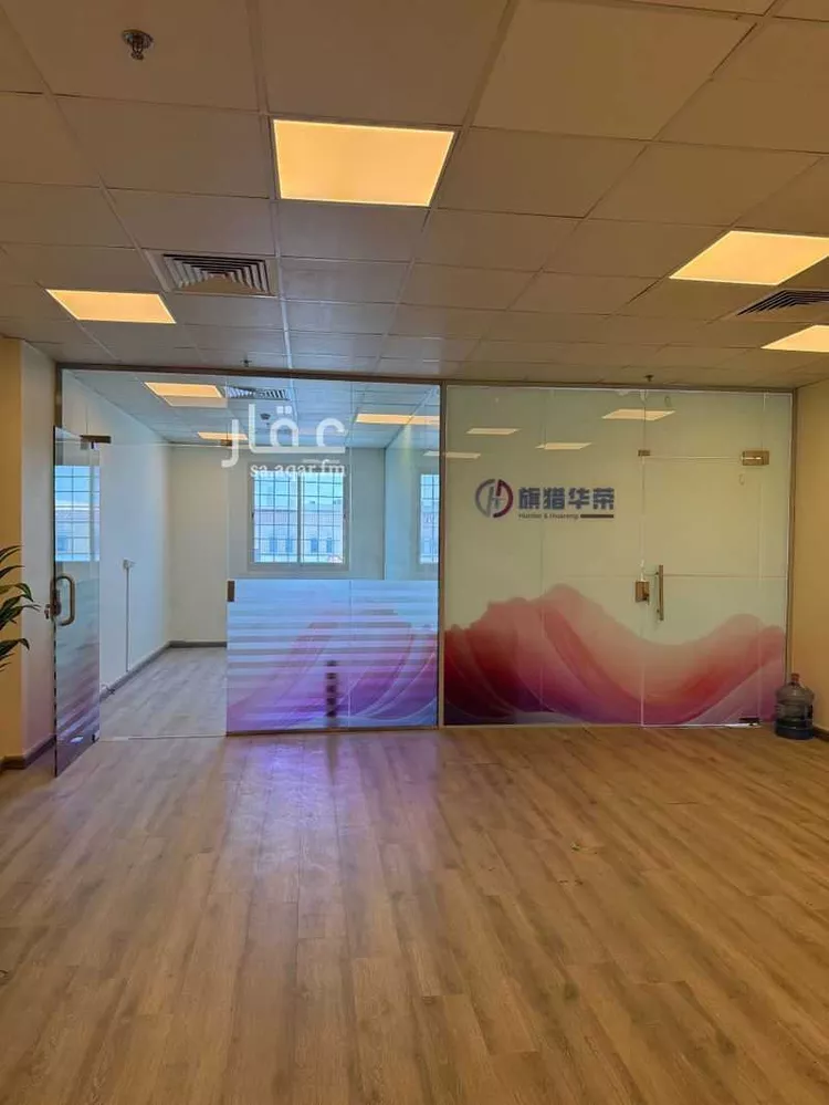 Commercial Office for Rent in Riyadh Al Malqa صورة 3