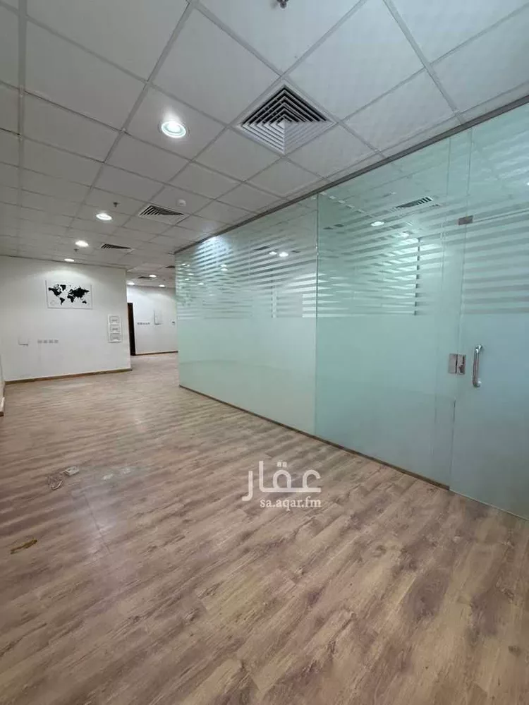مكتب تجاري للإيجار في شارع انس بن مالك, حي الملقا, مدينة الرياض, منطقة الرياض صورة 2