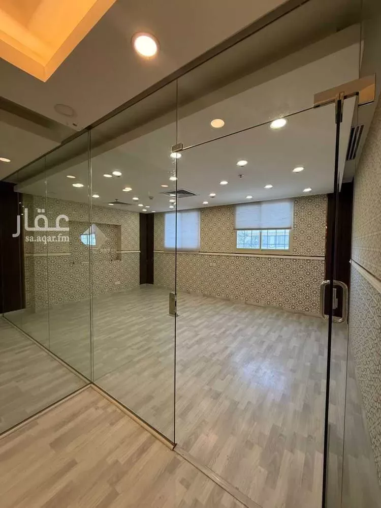 مكتب تجاري للإيجار في شارع انس بن مالك, حي الملقا, مدينة الرياض, منطقة الرياض