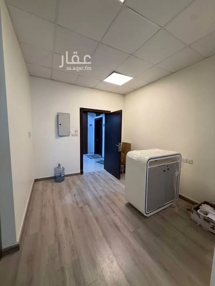 مكتب تجاري للإيجار في شارع انس بن مالك, حي الملقا, مدينة الرياض, منطقة الرياض صورة 2