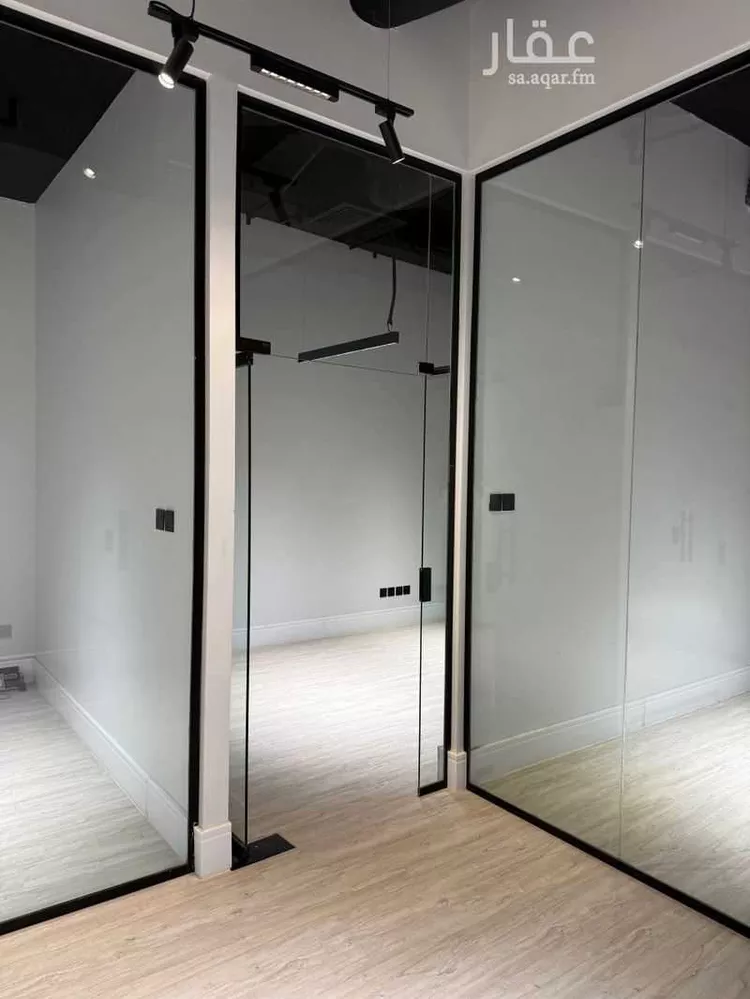 Commercial Office for Rent in Riyadh Al Malqa صورة 3