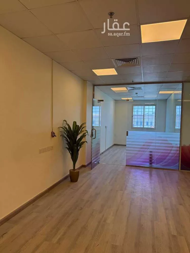 Commercial Office for Rent in Riyadh Al Malqa صورة 4