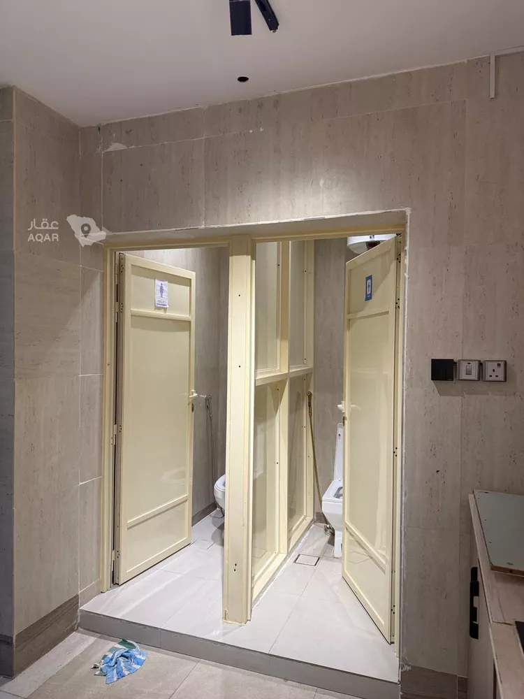 Commercial Office for Rent in Riyadh Al Malqa 6