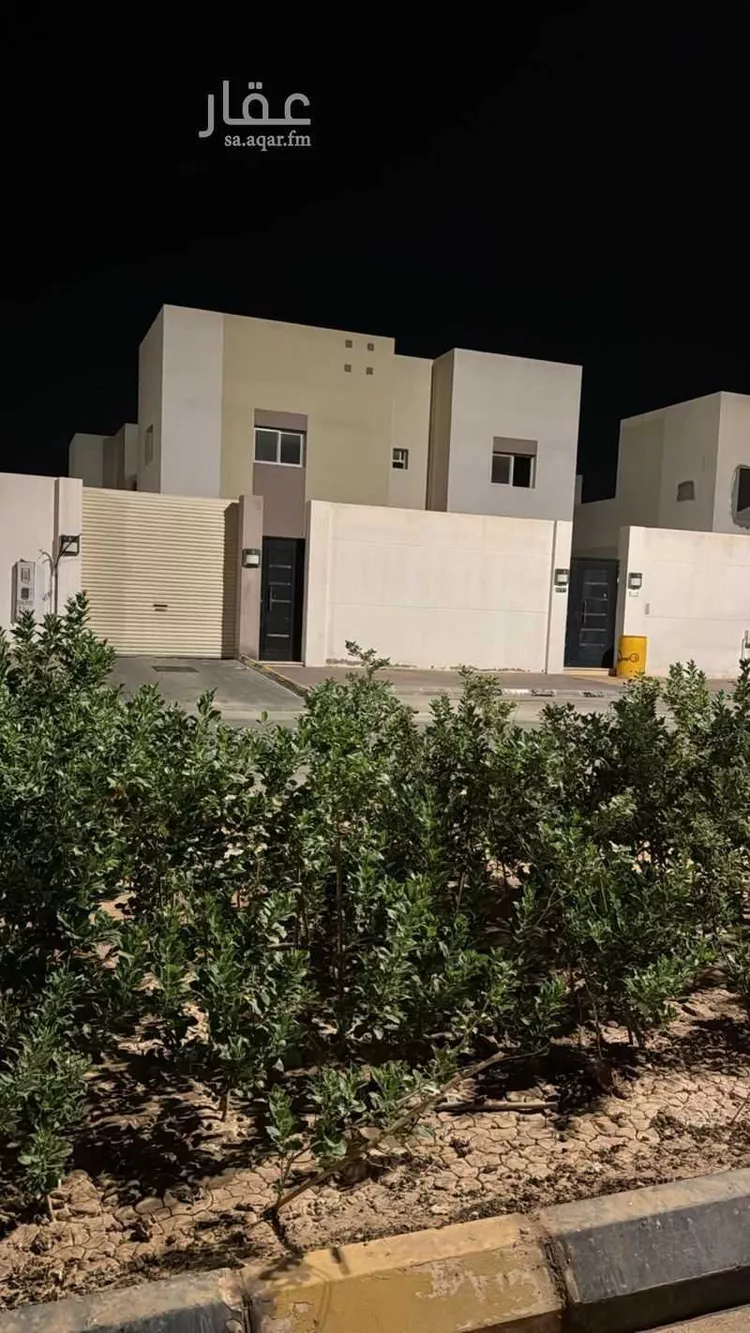 فيلا للبيع في شارع حذيفة بن أوس, حي البستان, مدينة عنيزة, منطقة القصيم صورة 2