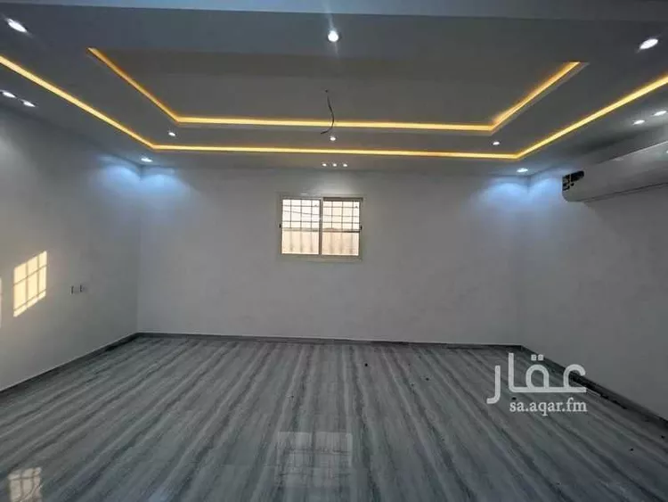 فيلا للبيع في شارع الحسينيه, حي الملك عبدالله, مدينة المجمعة, منطقة الرياض 6
