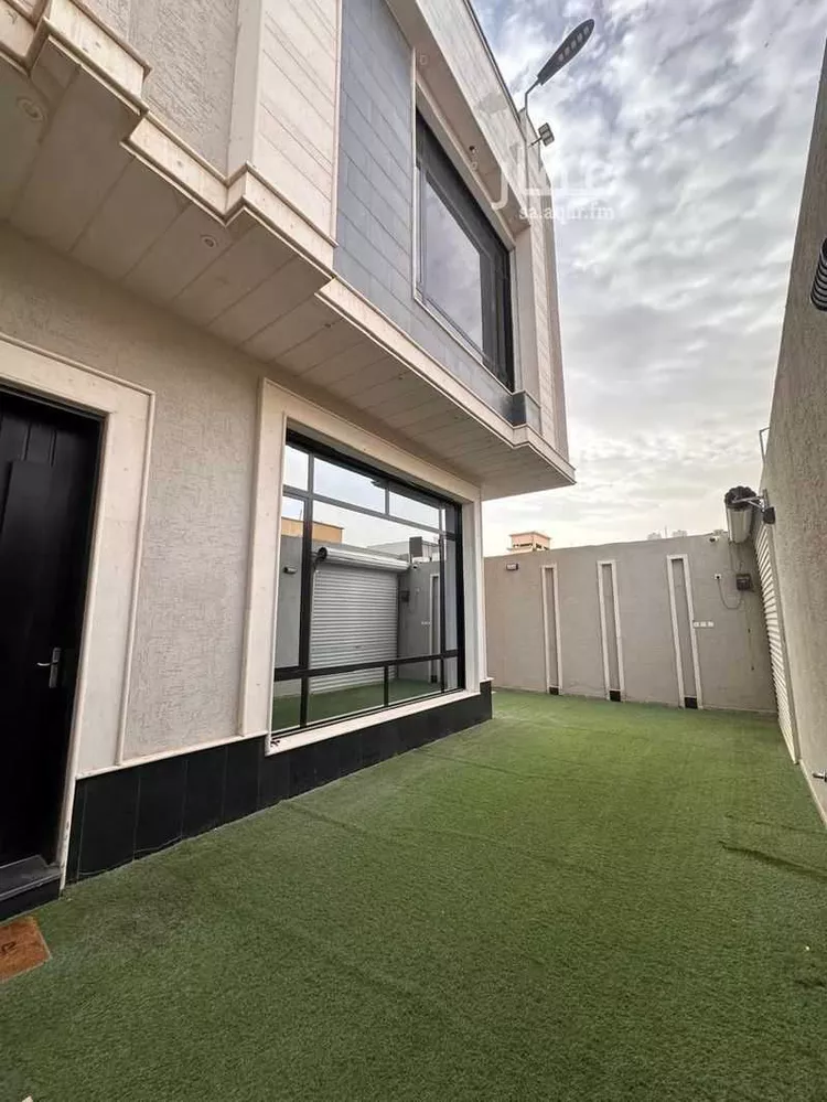 فيلا للبيع في شارع أحمد الدارميّ, حي العريجاء الغربي, مدينة الرياض, منطقة الرياض صورة 3