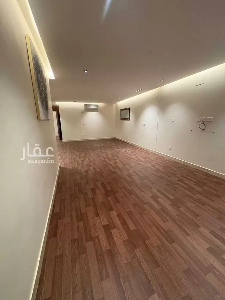 فيلا للإيجار في شارع محمود إسكندراني ، حي مطار الملك خالد الدولي ، الرياض ، منطقة الرياض صورة 5