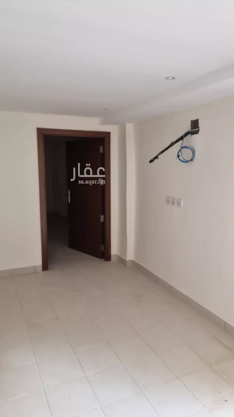 فيلا للبيع في شارع أبي البركات الأنصاري, حي الضباط, مدينة الرياض, منطقة الرياض صورة 4