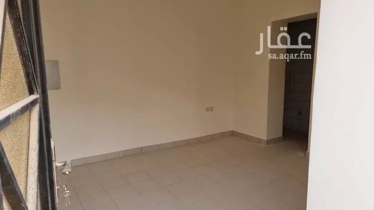 فيلا للبيع في شارع أبي البركات الأنصاري, حي الضباط, مدينة الرياض, منطقة الرياض صورة 2
