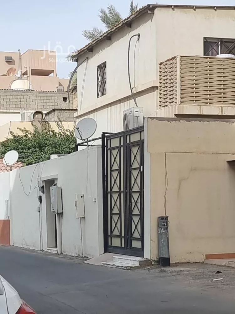 فيلا للبيع في شارع أبي البركات الأنصاري, حي الضباط, مدينة الرياض, منطقة الرياض