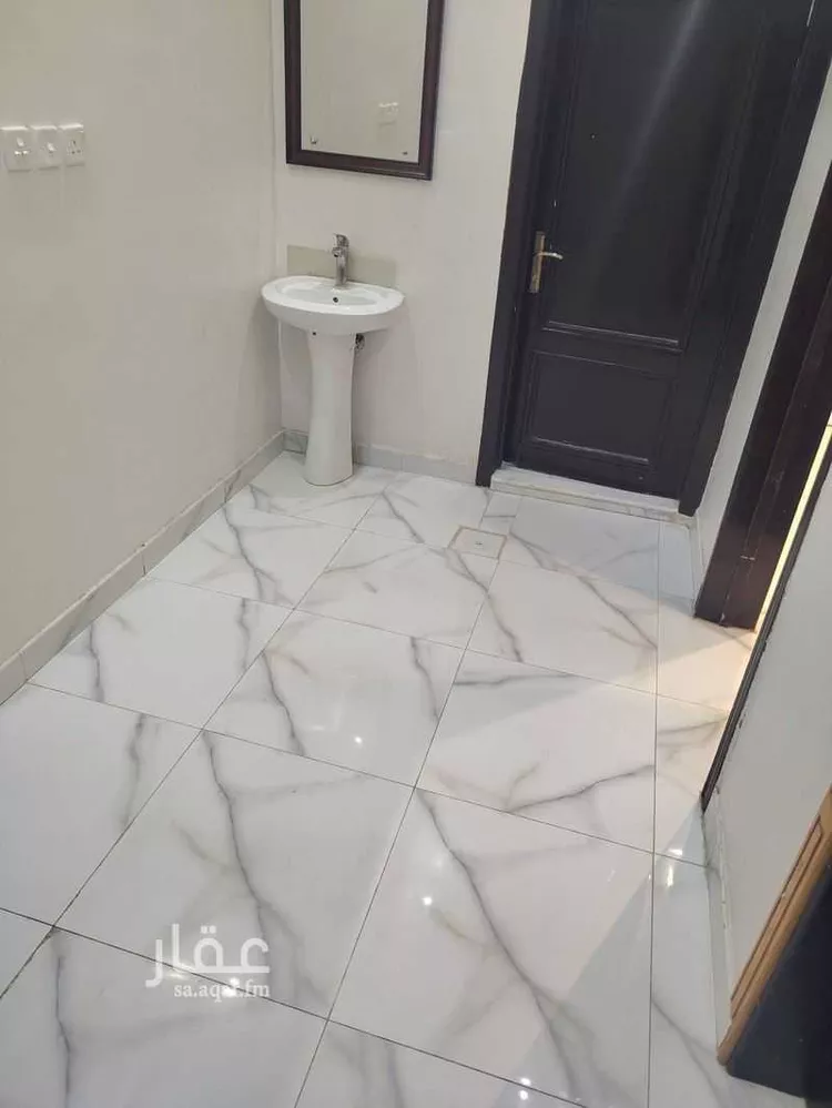دور للإيجار في شارع أبي الربيع السعدي, حي العزيزية, مدينة الرياض, منطقة الرياض 8