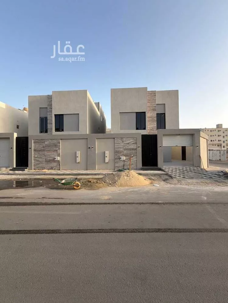 فيلا للبيع في شارع الشموع, حي الشعلة, مدينة الدمام, المنطقة الشرقية صورة 2