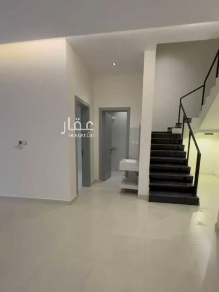 فيلا للبيع في حي عكاظ, مدينة الرياض, منطقة الرياض صورة 4
