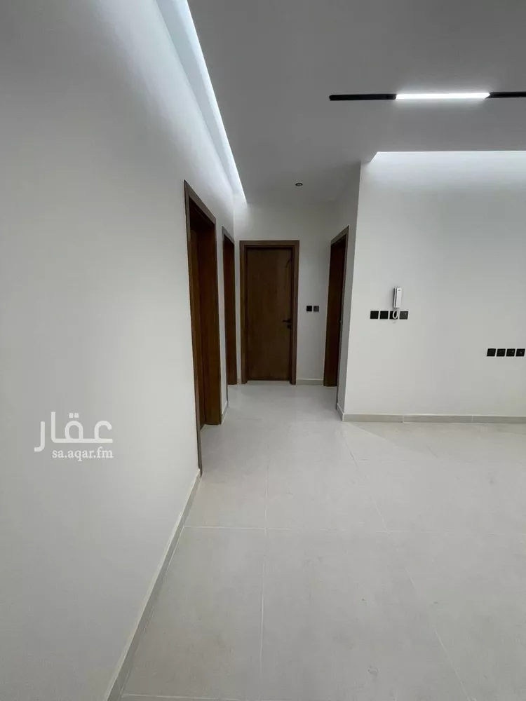 شقة للبيع في شارع أحمد عبد الله الفاسي, حي السويس 2, مدينة جازان, منطقة جازان 8