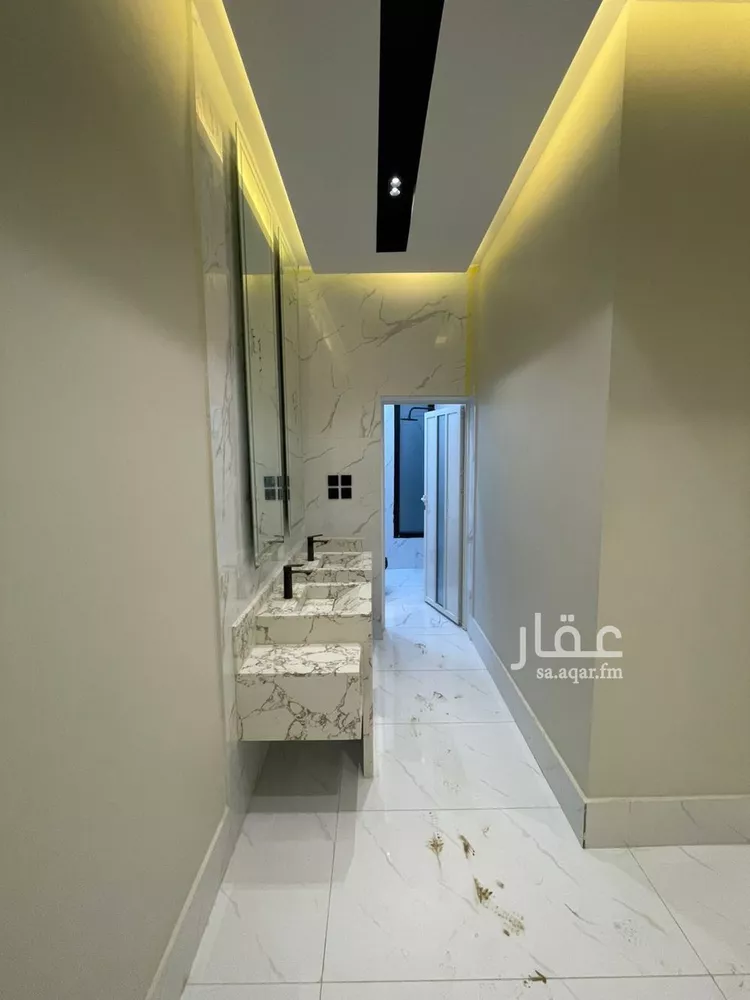 فيلا للبيع في شارع ابو بكر الصديق, حي الفهد, مدينة صامطه, منطقة جازان صورة 3