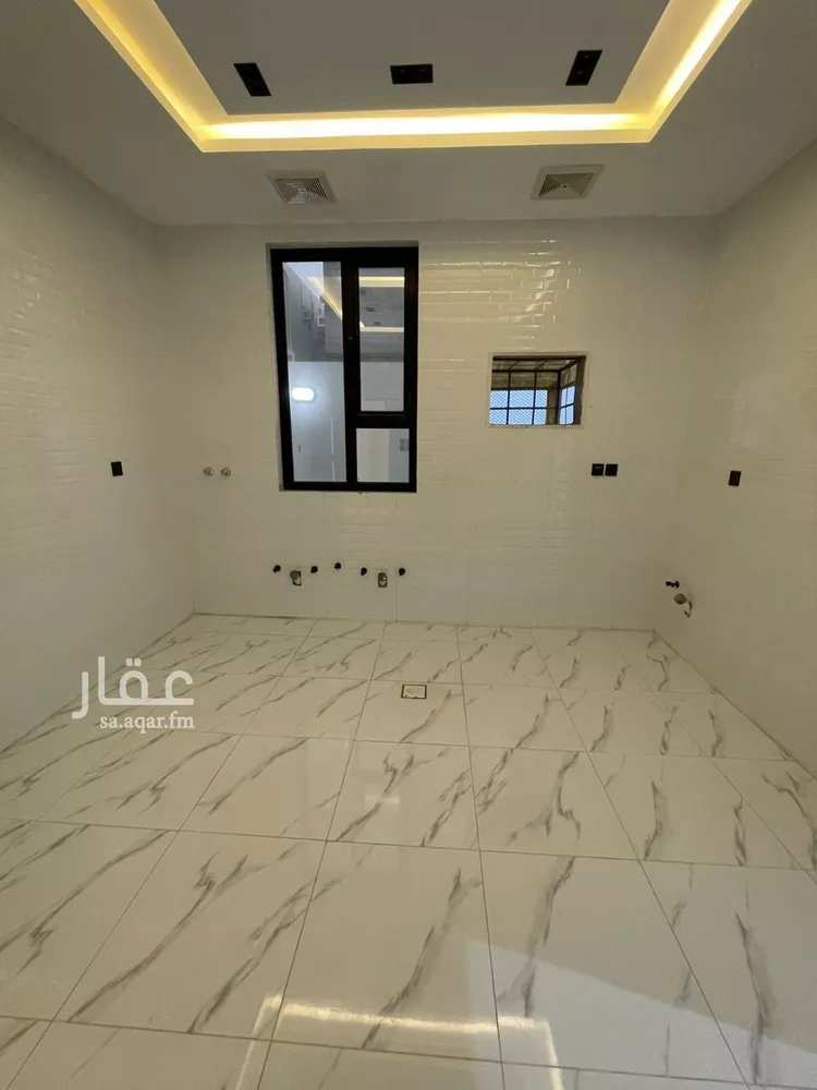 فيلا للبيع في شارع ابو بكر الصديق, حي الفهد, مدينة صامطه, منطقة جازان 13