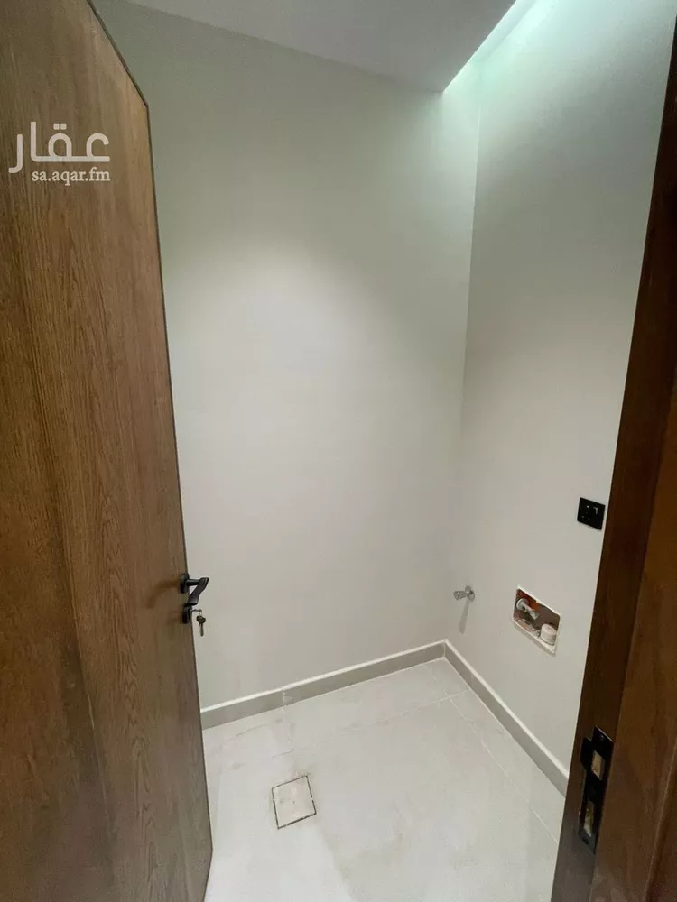 شقة للبيع في شارع أحمد عبد الله الفاسي, حي السويس 2, مدينة جازان, منطقة جازان 9