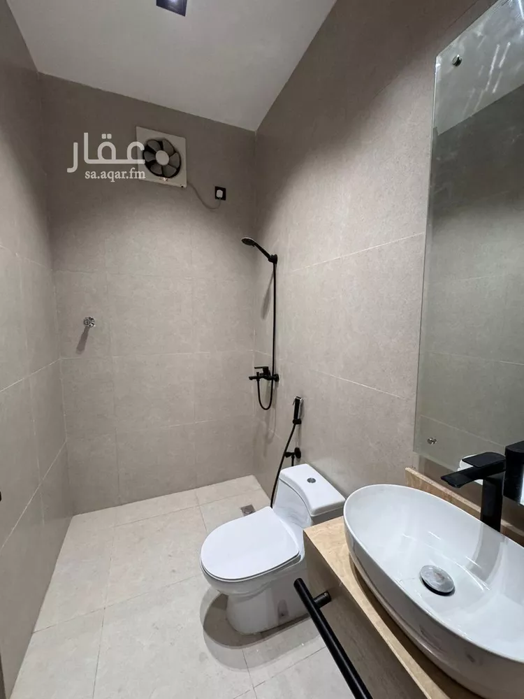 شقة للبيع في شارع شهيد الدين ثم الوطن عبدالله شيبان حسن حمدي, حي الشاطئ, مدينة جازان, منطقة جازان صورة 2