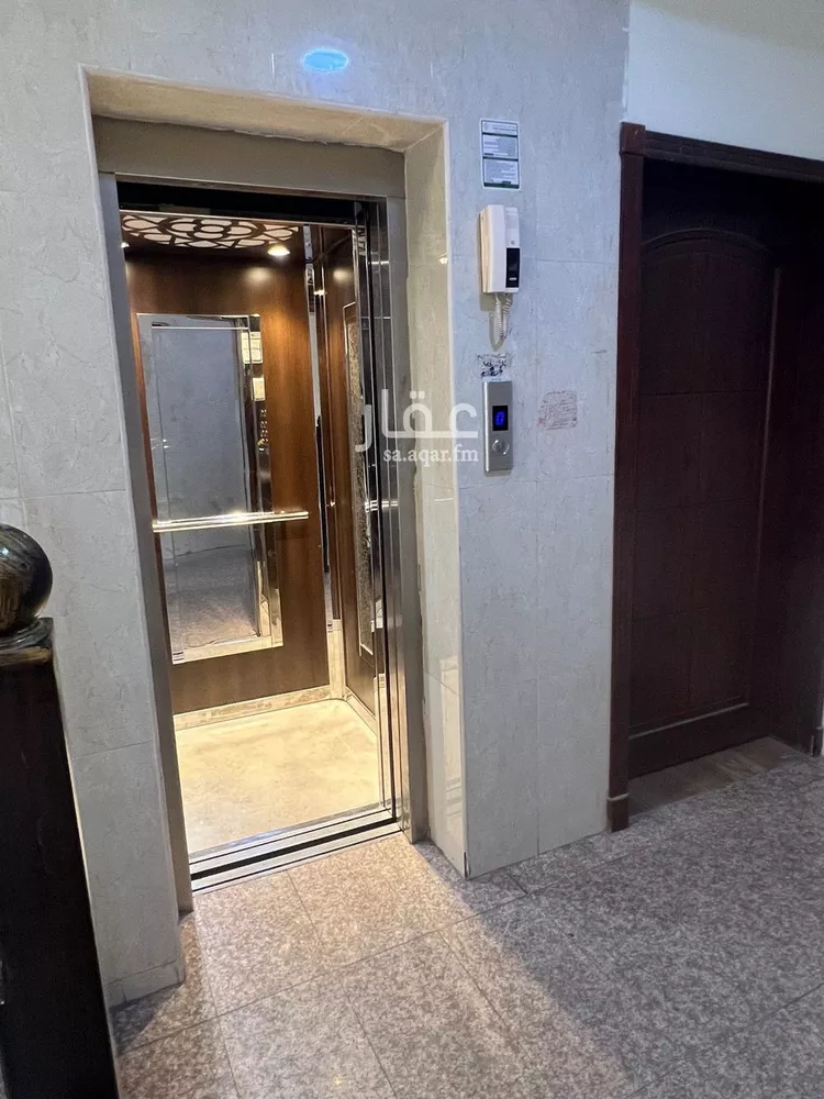 عمارة للإيجار في شارع طريق الملك فيصل, حي الخالدية الجنوبية, مدينة الدمام, المنطقة الشرقية صورة 2